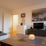 Apartamento Luga Homes - Mitte
