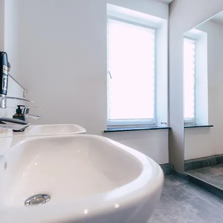 Luga Homes - Mitte Lipsia