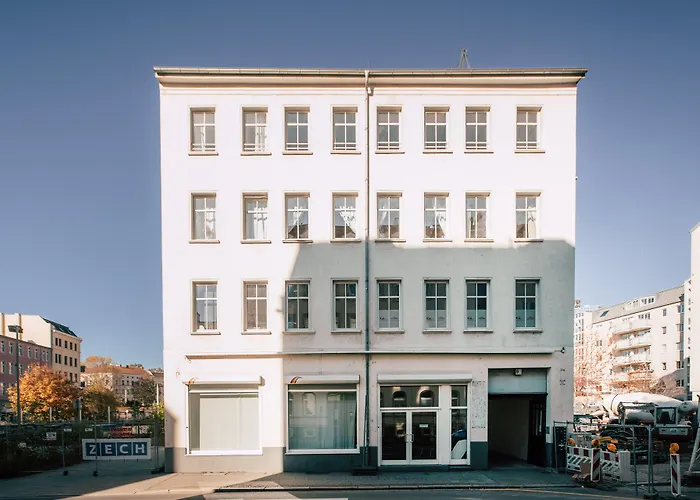 Luga Homes - Mitte Apartment